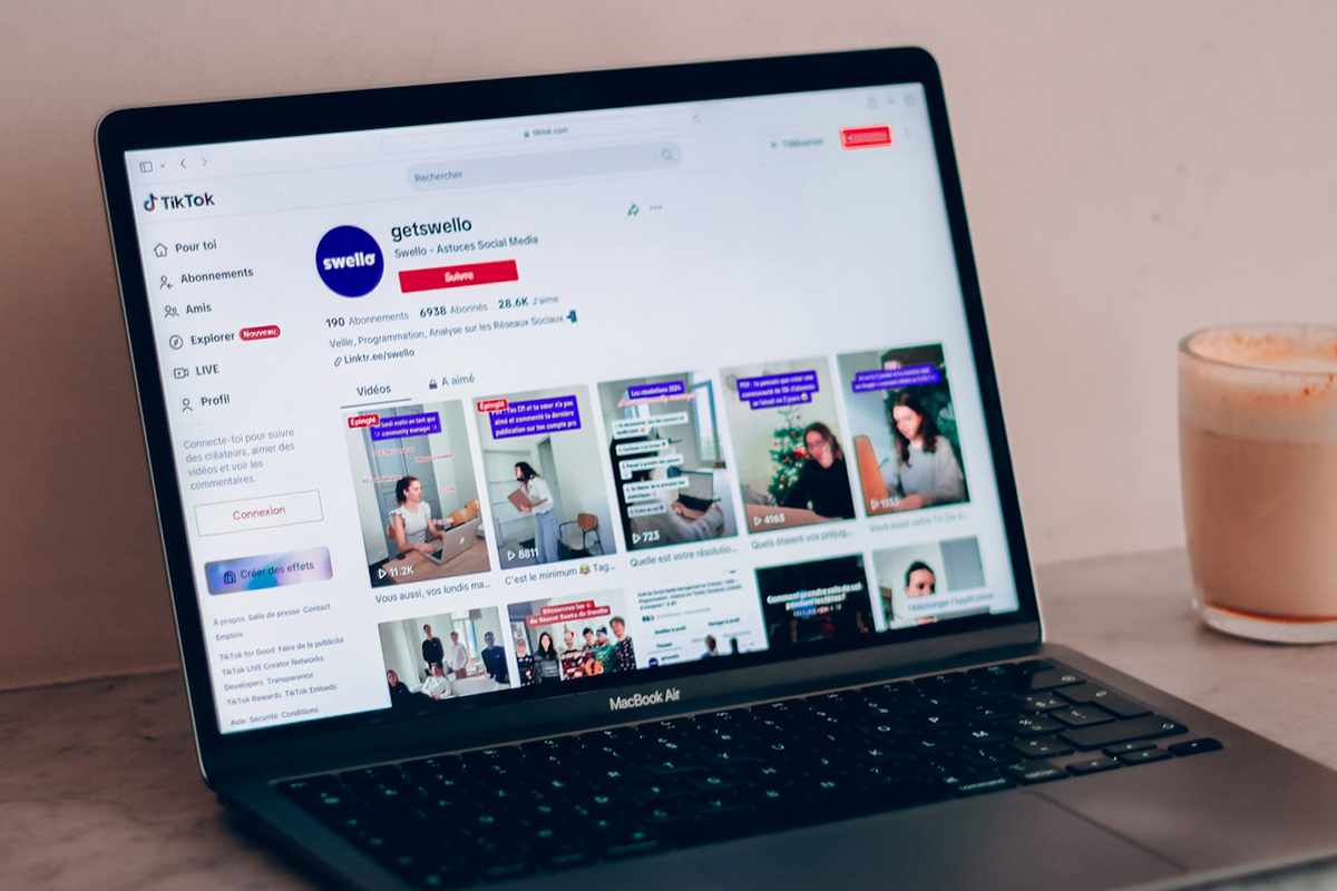 code-graphique-1200x800-agence-studios-communication-community-management-03